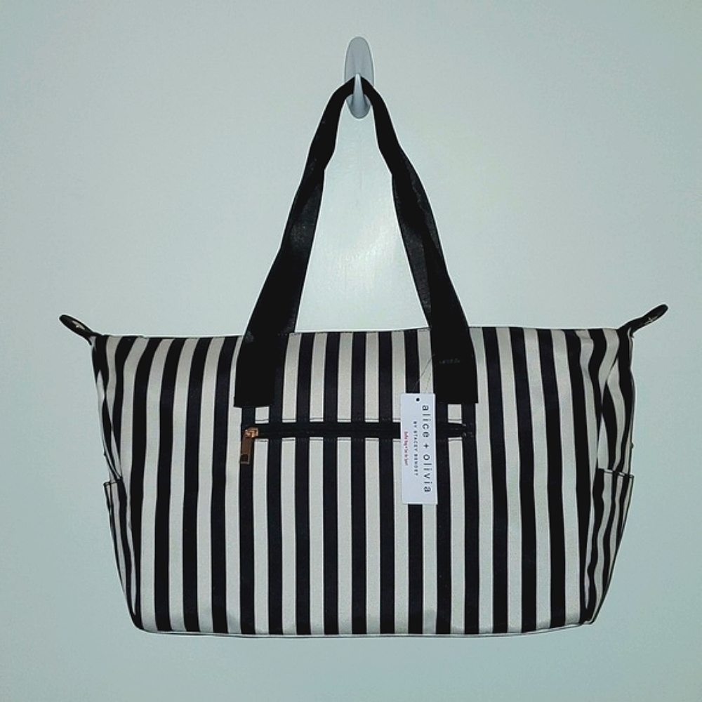 NWT Alice + Olivia Duffle Bag